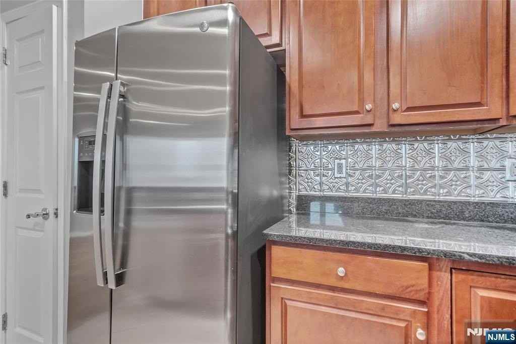 40 Lydia Dr - Photo 5 of 45