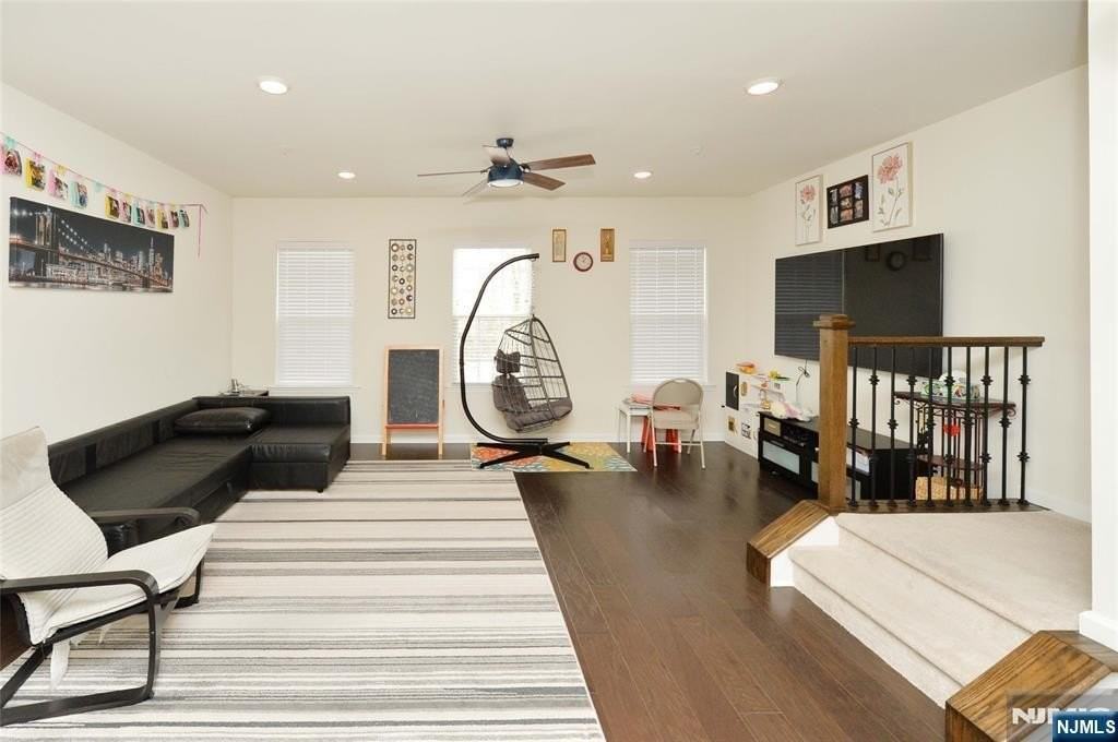 12-48 Plaza Rd - Photo 2 of 26