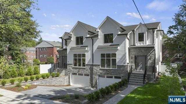 92 Franklin St - Photo 2 of 42