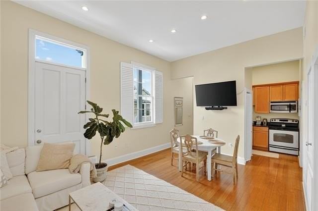 1544 Camp St #9 - Photo 2 of 12