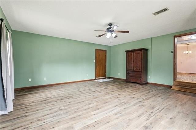 1020 Avenue H - Photo 6 of 20