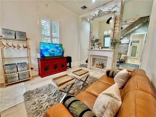 941 Thalia St - Photo 6 of 23