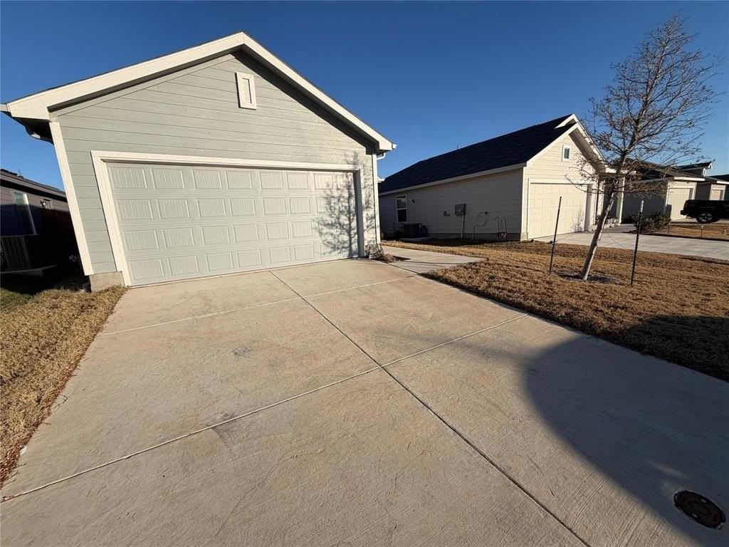 9012 Red Fox Trl - Photo 3 of 35