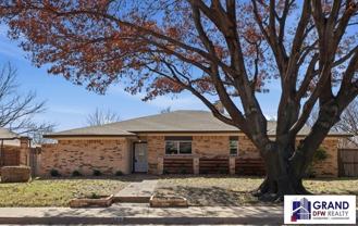 1922 Kensington Dr - Photo 1 of 1