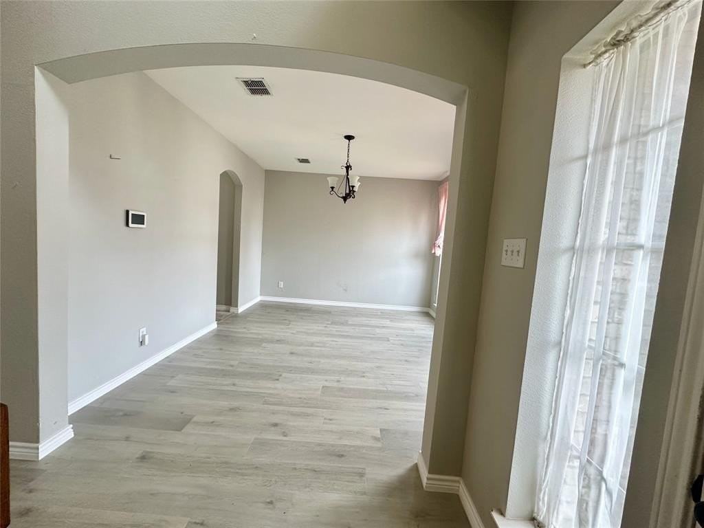 531 Hawken Dr - Photo 2 of 18