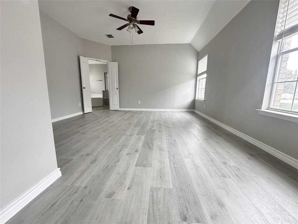 531 Hawken Dr - Photo 3 of 18