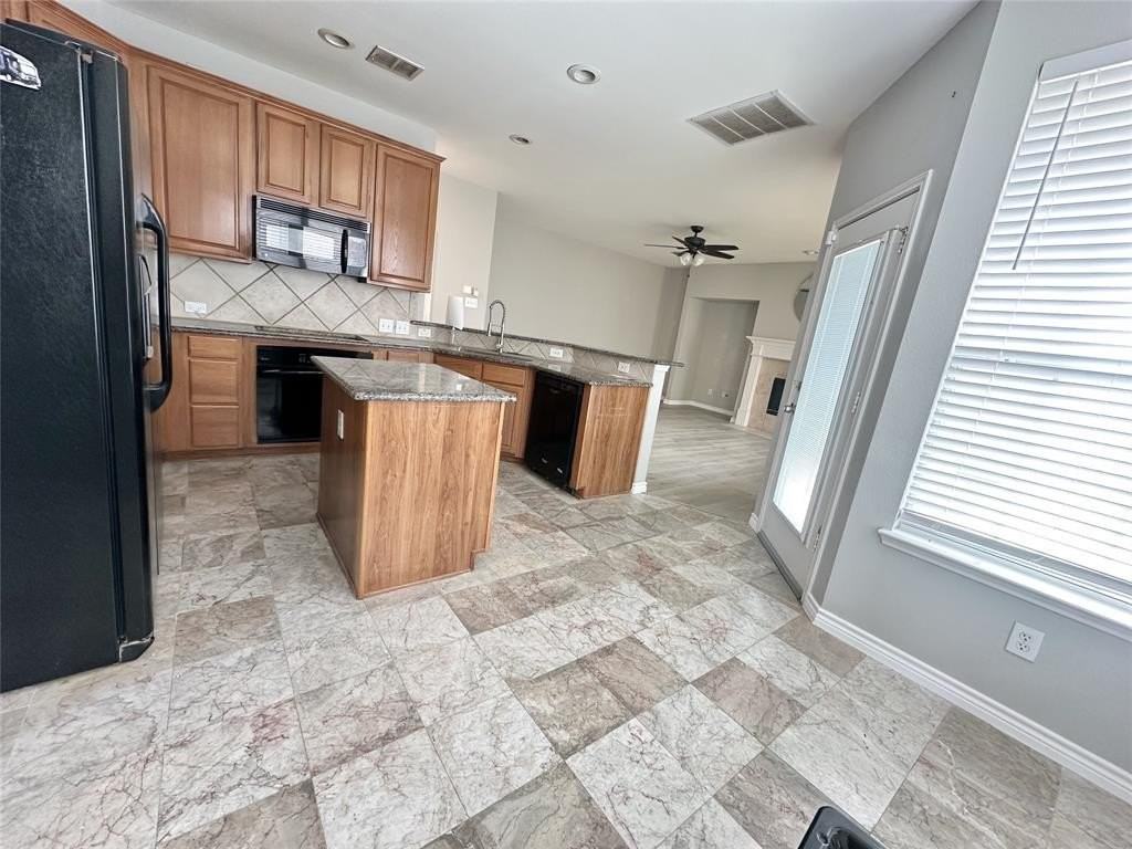 531 Hawken Dr - Photo 4 of 18