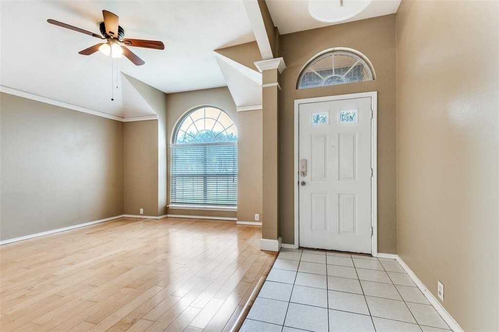 1800 Corvallis Ct - Photo 4 of 24