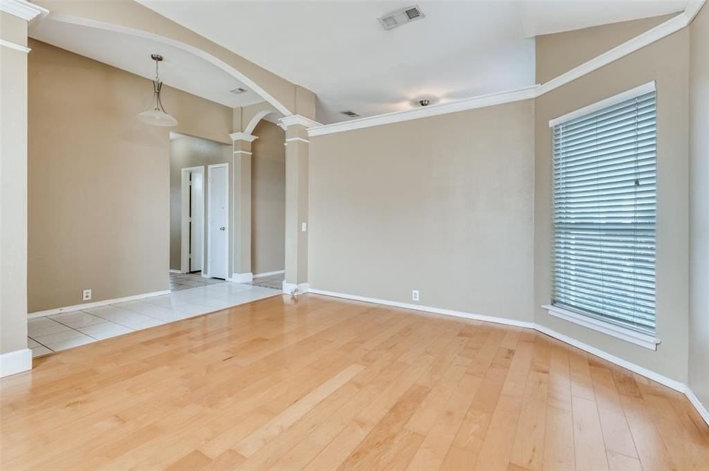 1800 Corvallis Ct - Photo 6 of 24