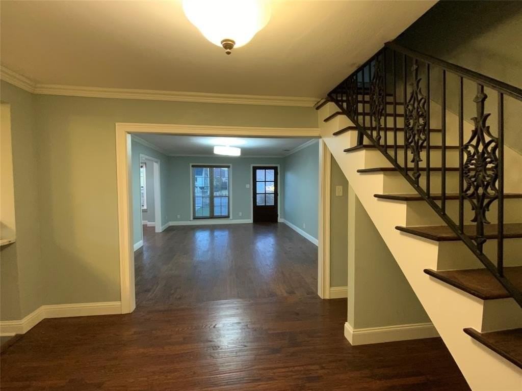 4902 W Mockingbird Ln - Photo 3 of 7