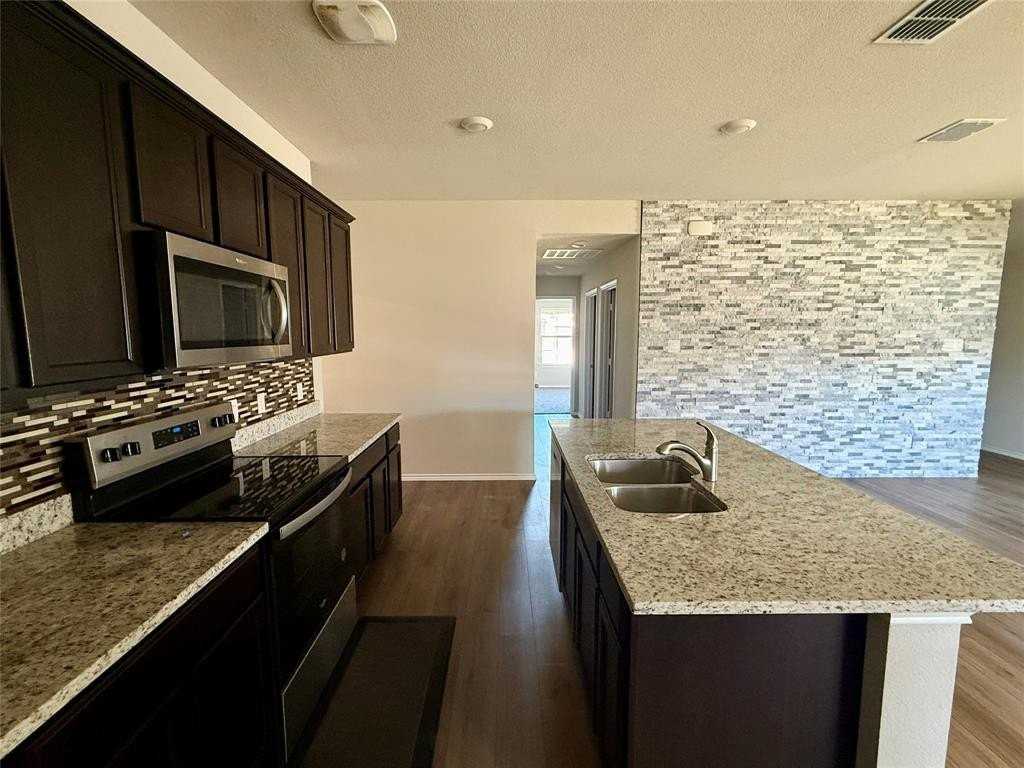 11420 Patera St - Photo 5 of 24