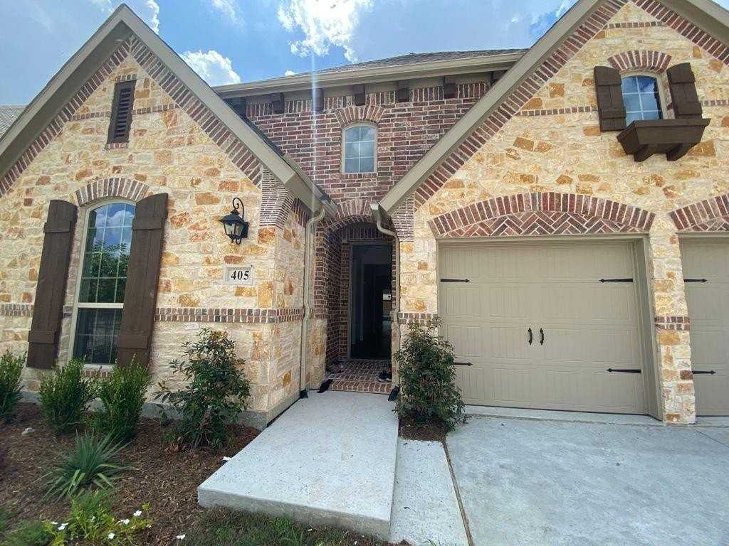 405 Ambrose St - Photo 2 of 27