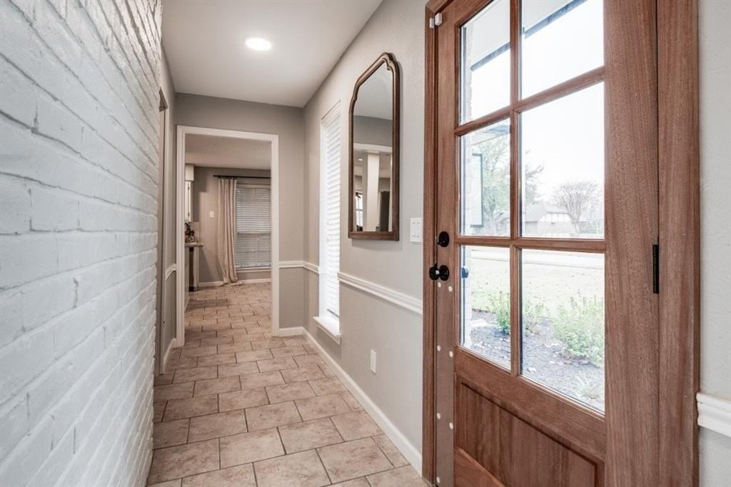 3204 Kingsbridge Dr - Photo 3 of 24