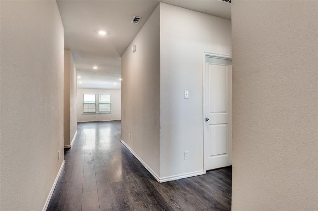 208 Cultivator Ct - Photo 3 of 27