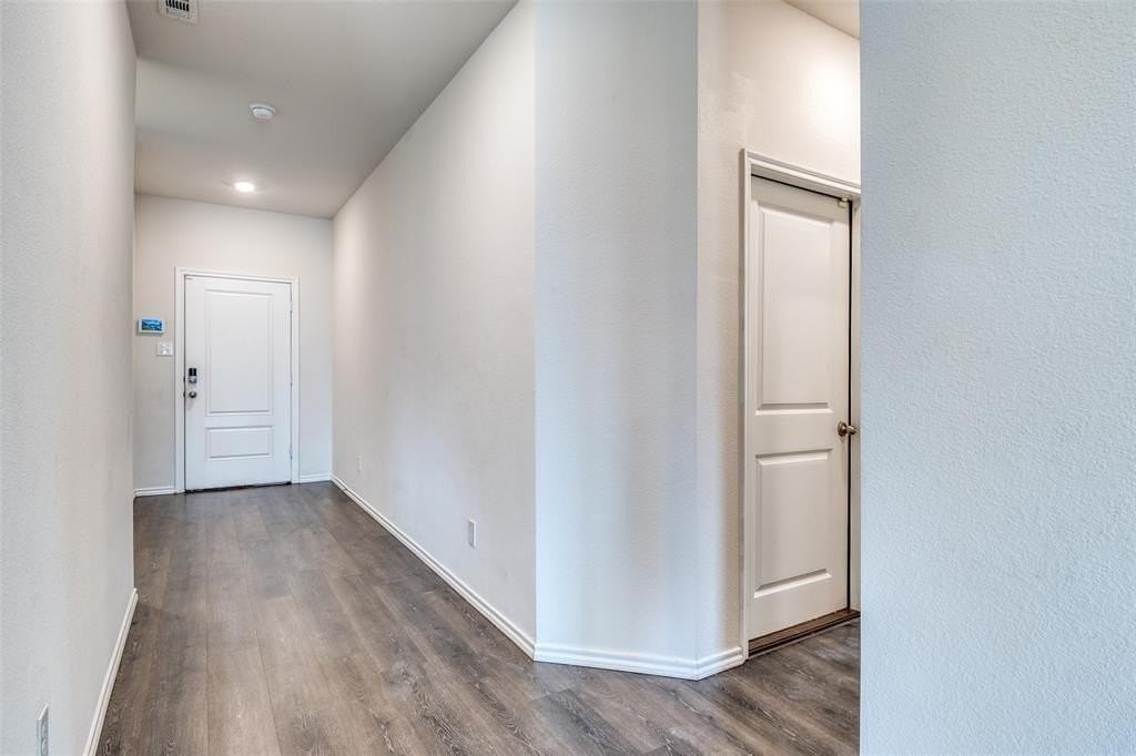 208 Cultivator Ct - Photo 4 of 27