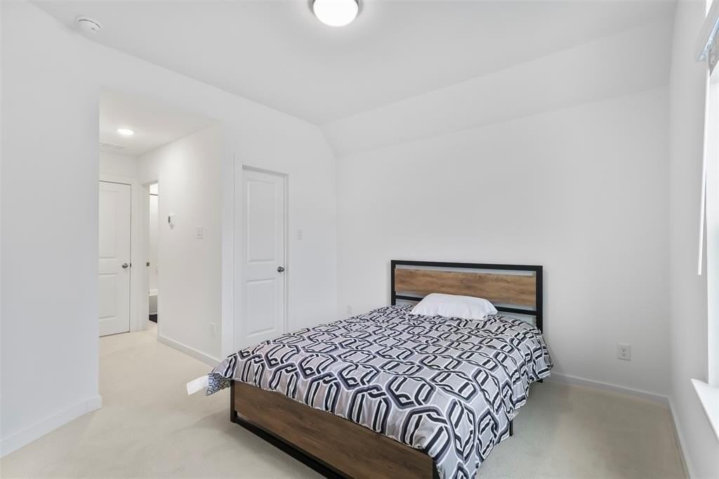 3101 Peartree Ln - Photo 6 of 26