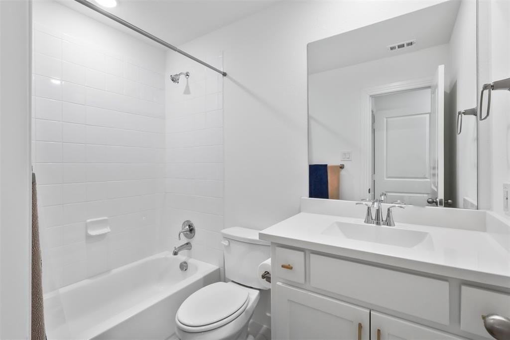 3101 Peartree Ln - Photo 7 of 26