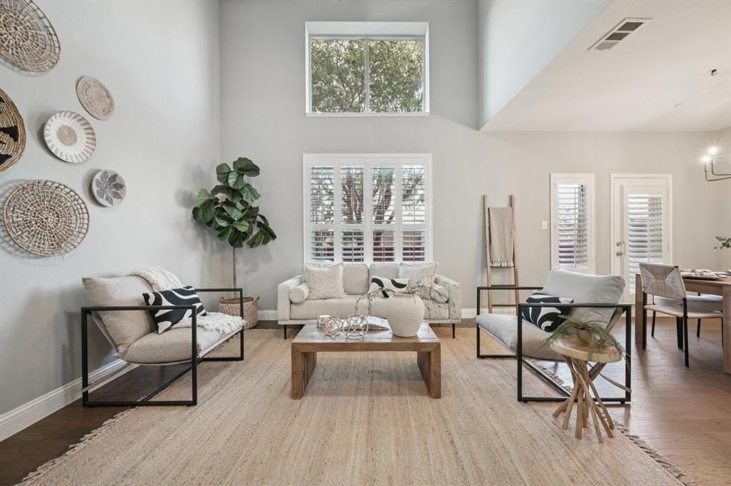 10013 Monastery Dr - Photo 4 of 16