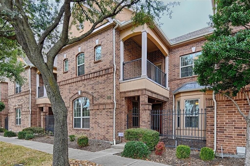 8329 Moore St - Photo 2 of 30