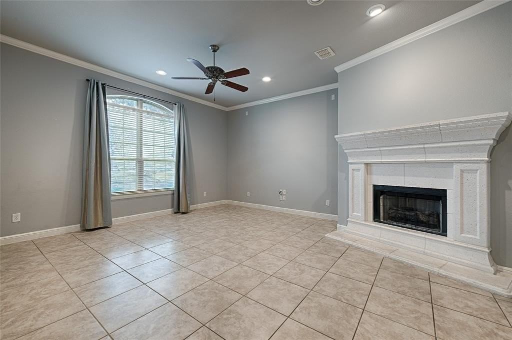 8329 Moore St - Photo 3 of 30