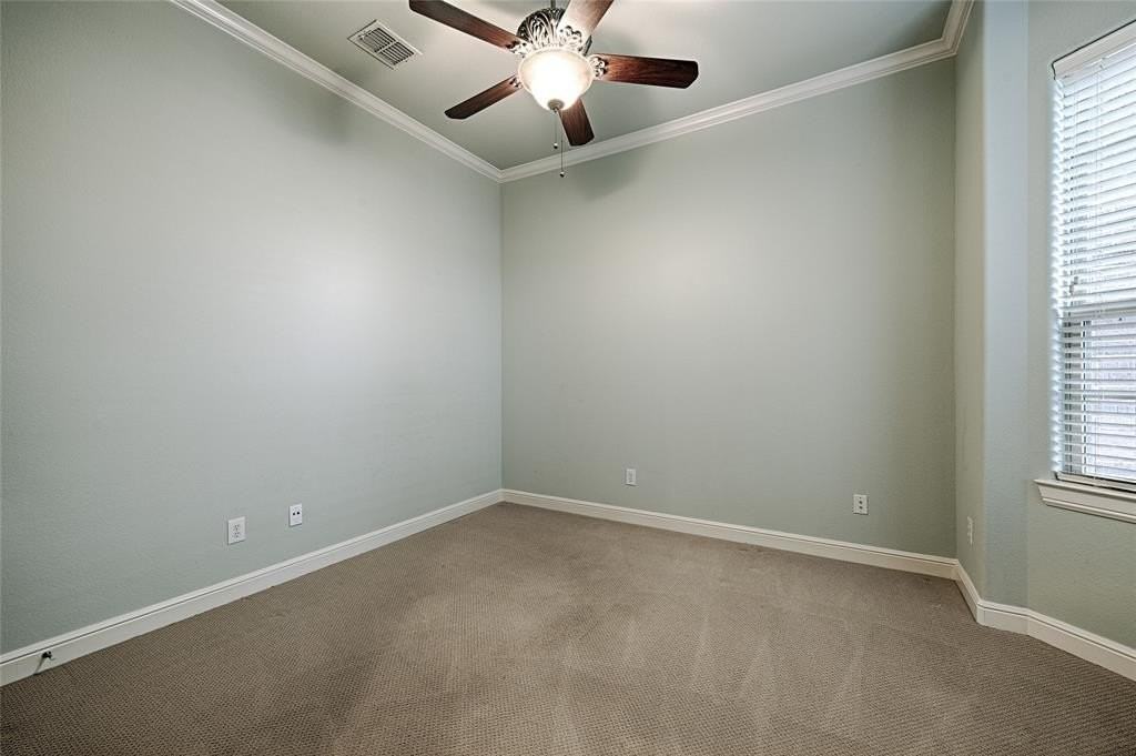 8329 Moore St - Photo 6 of 30