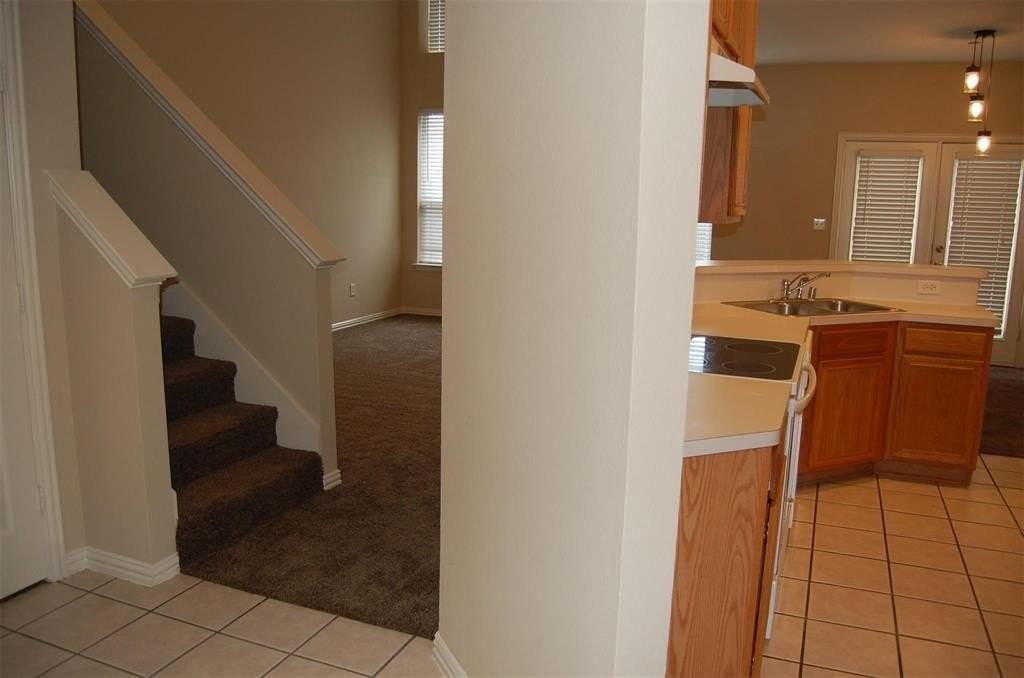 7108 Wolfemont Ln - Photo 4 of 26