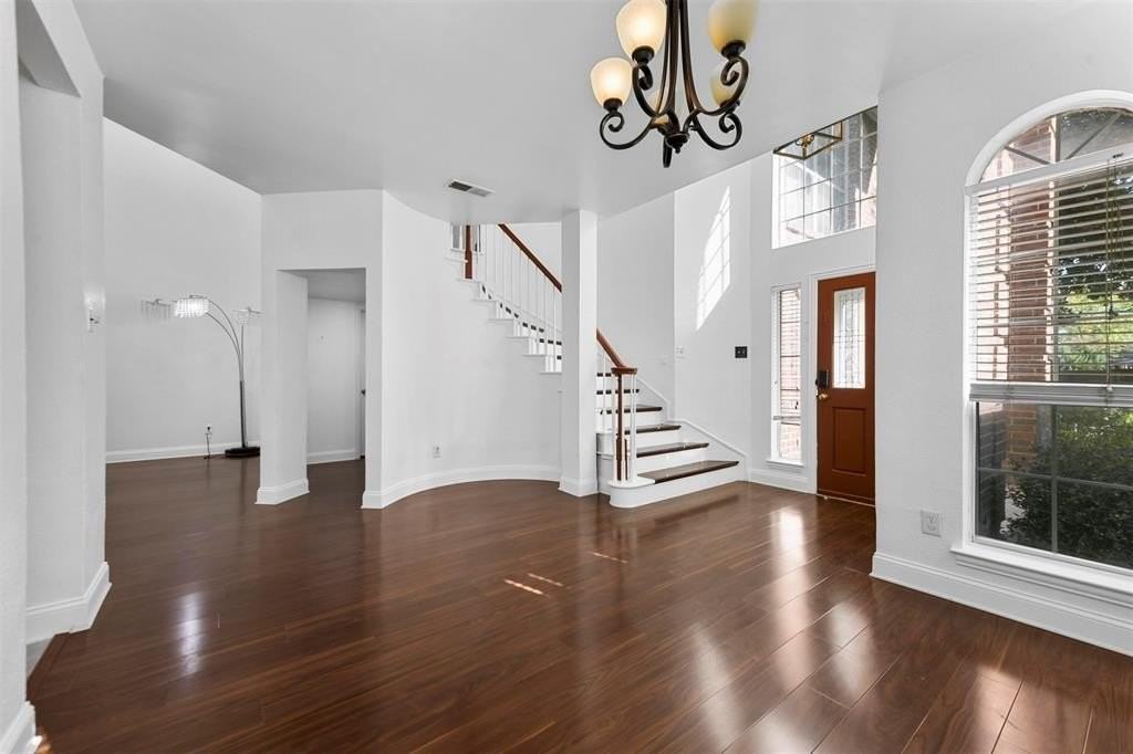 434 Moonlight Way - Photo 3 of 29