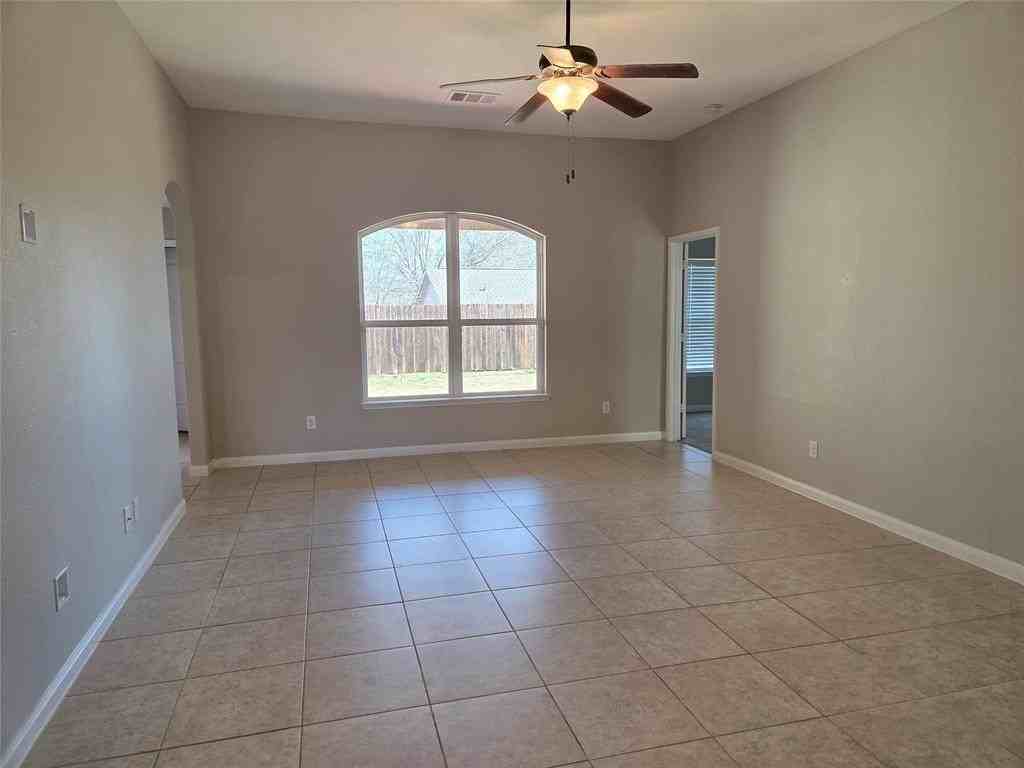 908 Oak Vly - Photo 3 of 17