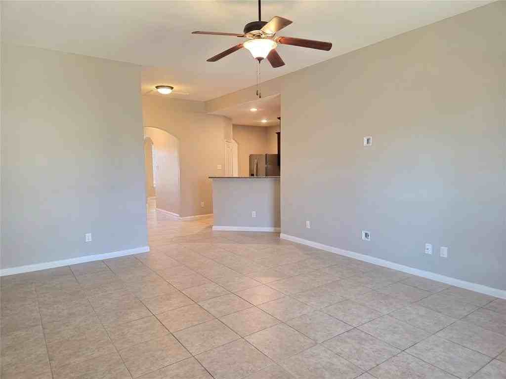 908 Oak Vly - Photo 4 of 17