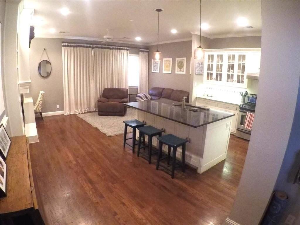 1921 Summit Ave - Photo 3 of 16