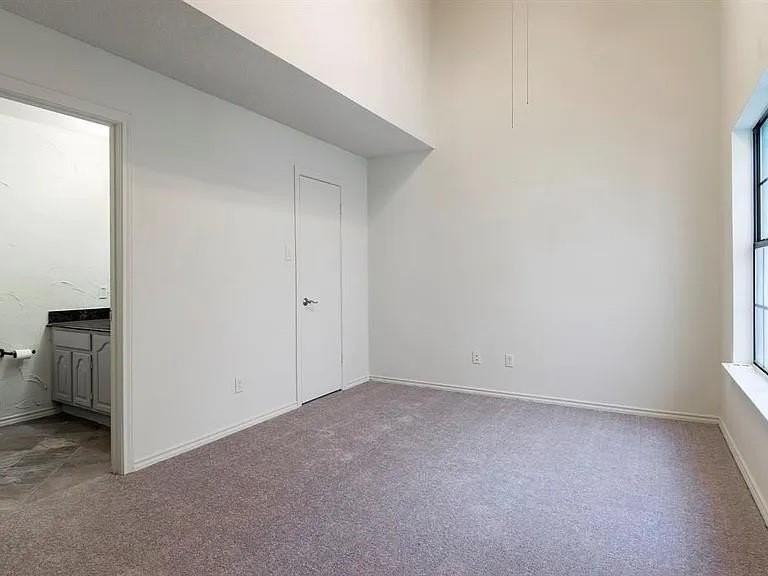 631 Fiesta Cir - Photo 5 of 19