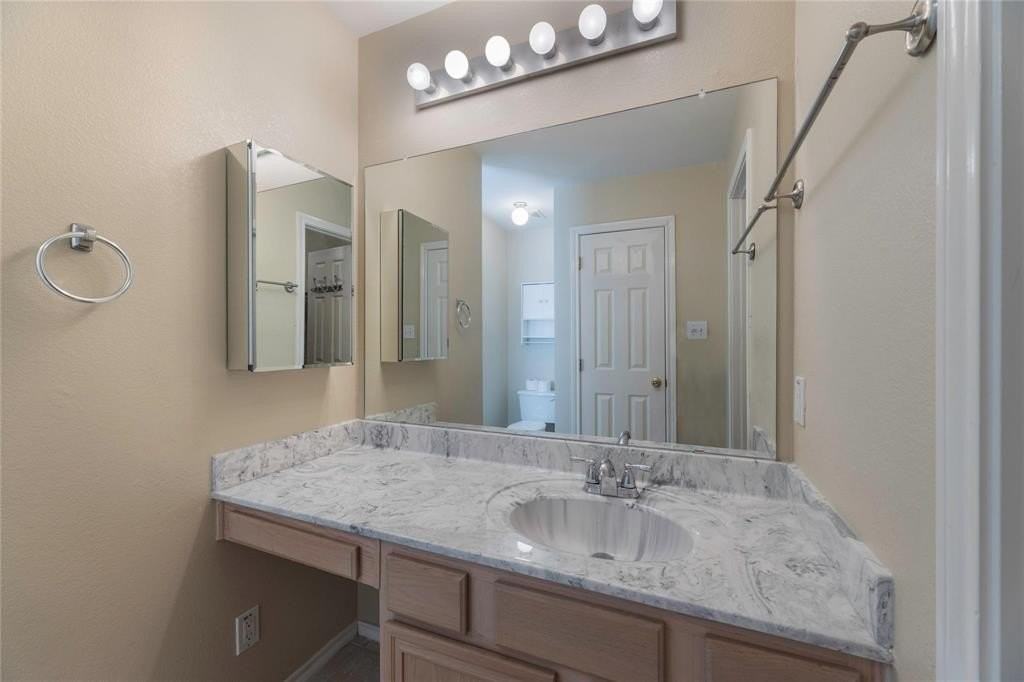 7506 Normandy Rd - Photo 3 of 22