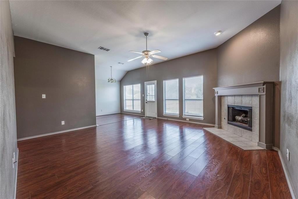 7506 Normandy Rd - Photo 5 of 22