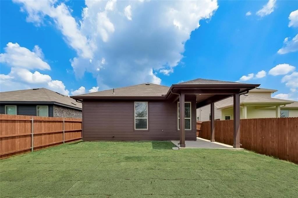 1033 King St - Photo 3 of 18