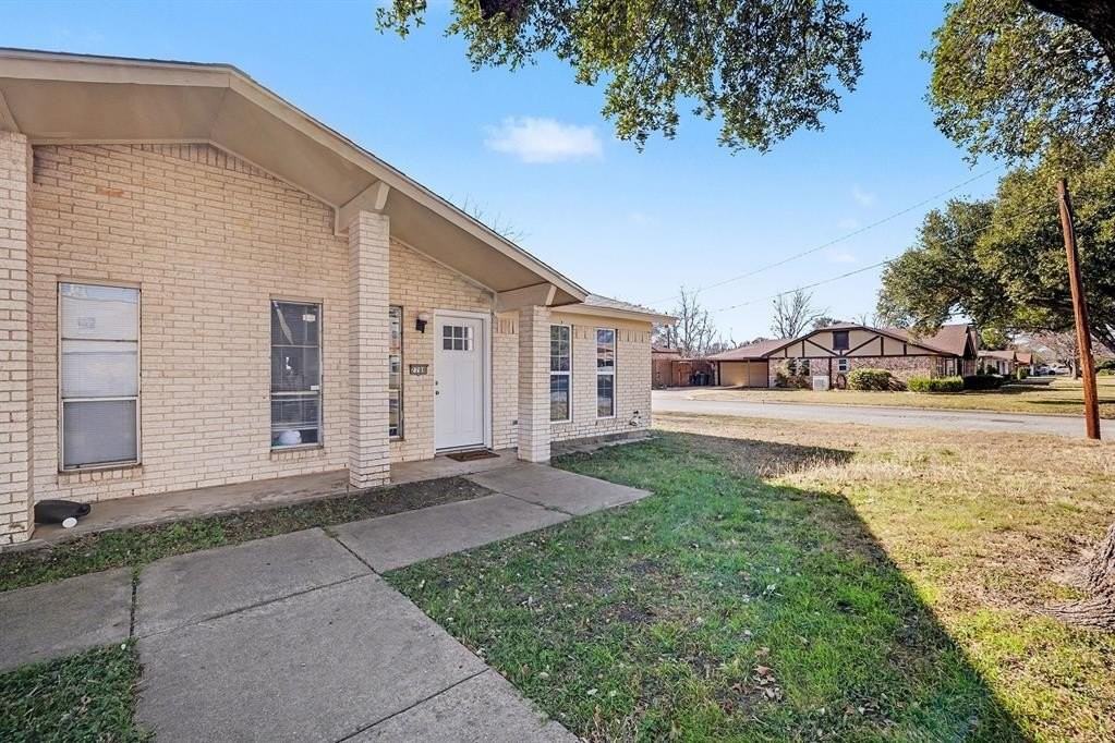 7700 Mary Dr #7702 - Photo 4 of 29