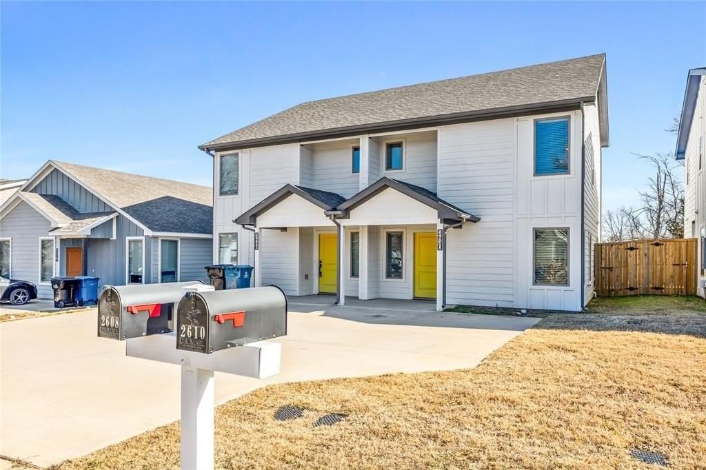 2610 S Fannin Ave - Photo 2 of 23