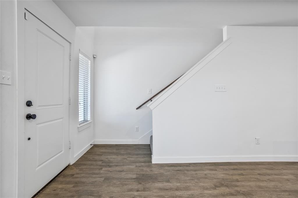 2610 S Fannin Ave - Photo 3 of 23