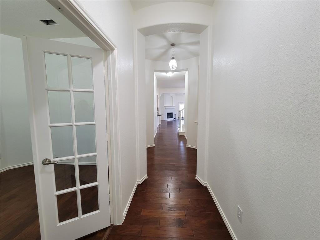 9320 Woodhurst Dr - Photo 2 of 16