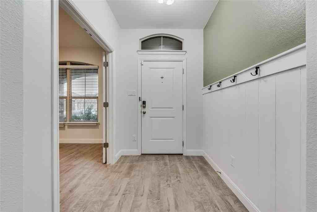 11109 Rockchapel Dr - Photo 3 of 21