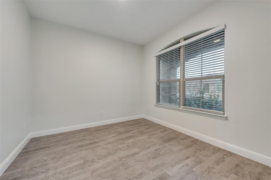 11109 Rockchapel Dr - Photo 4 of 21