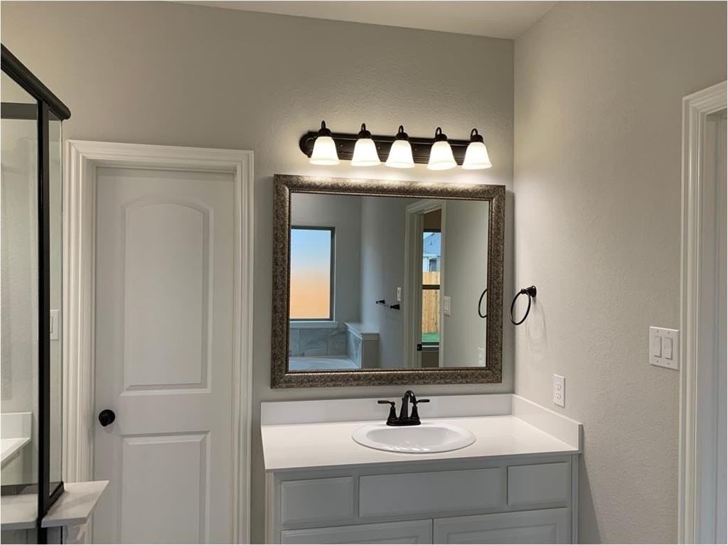 7803 Cottonwood Dr - Photo 5 of 30