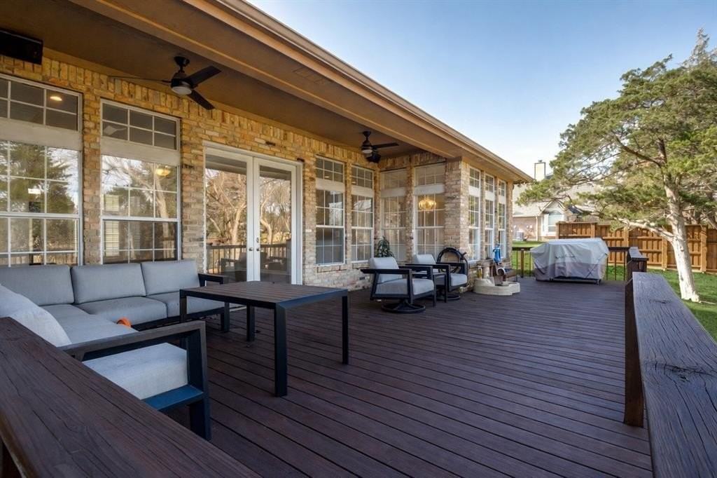 529 Chippendale Dr - Photo 6 of 36