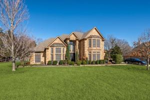 featured image of 529 Chippendale Dr