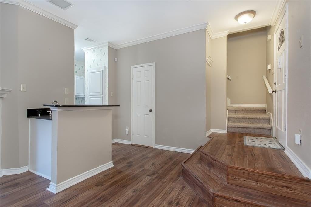 6004 Auburndale Ave #F - Photo 6 of 32