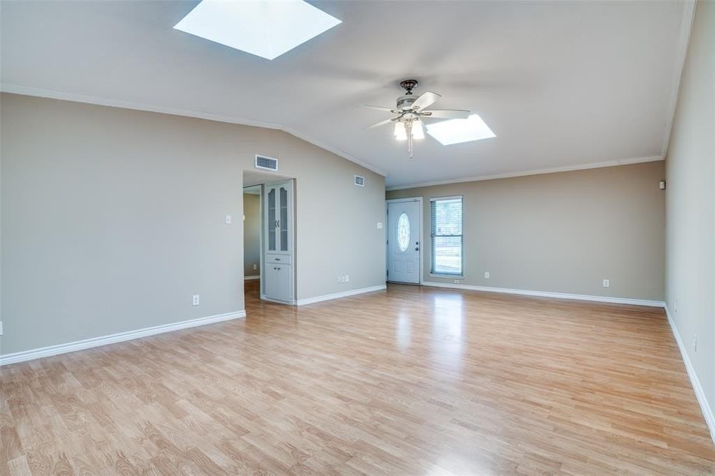 900 Wateka Way - Photo 2 of 13