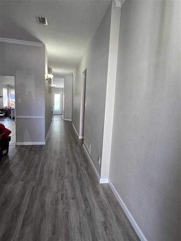 1033 Harriman Dr - Photo 2 of 24