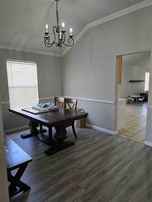 1033 Harriman Dr - Photo 3 of 24