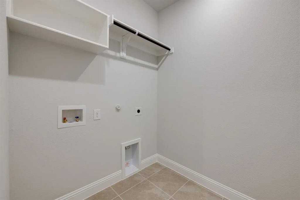 3125 Buckeye St - Photo 5 of 20