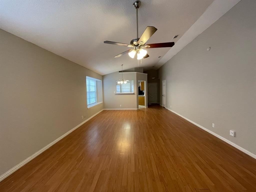 5205 Trailhead Dr - Photo 3 of 12