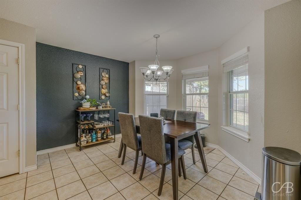 4009 Georgetown Dr - Photo 5 of 33